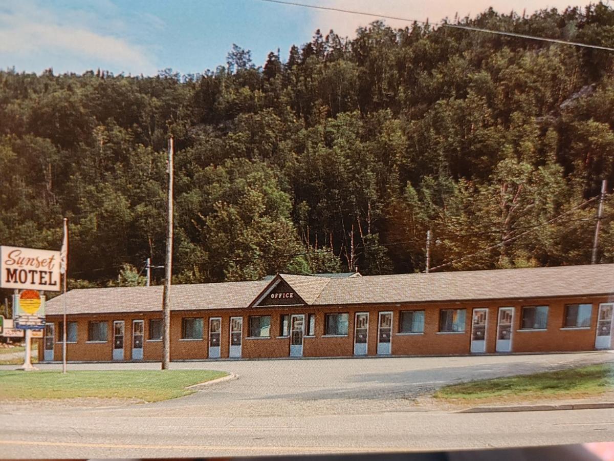 Sunset Motel Schreiber 외부 사진